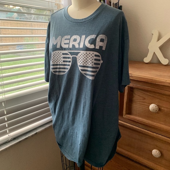 America t-shirt SZ XXL.    (D-4) - Picture 2 of 4